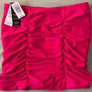 ♥️Torrid Hot Pink Ruched High Waist Swim Skirt 2♥️ NWTs
